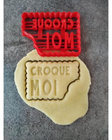 Biscuit sablé petit beurre avec le texte "CROQUE MOI"